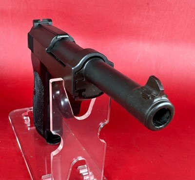 Walther P1 - P38 West German Military 9mm. Holster. 2 mags. Excellent condition - Image 5 of 15
