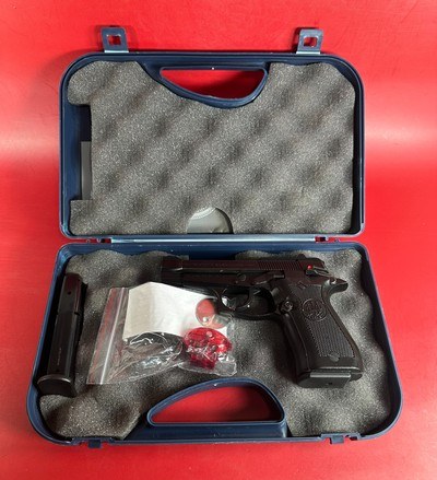 1990 Beretta 84 F Cheetah 380 ACP, 2-13 rd mags Italy Excellent Condition - Image 1 of 14