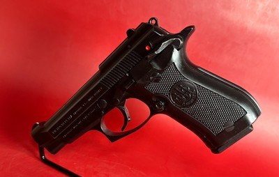 1990 Beretta 84 F Cheetah 380 ACP, 2-13 rd mags Italy Excellent Condition - Image 2 of 14