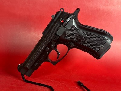 2015 Beretta 84 FS Cheetah 380 ACP, 2-13 rd mags. Italy. Mint - Image 2 of 13