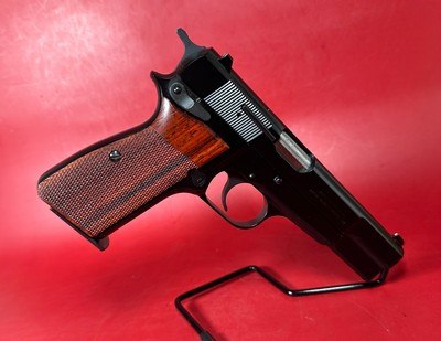 1995 Belgium Browning Hi power, 9mm, 2 mags, Excellent condition. - Image 2 of 13