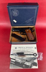 Smith & Wesson Model S&W 39-2 1970s Excellent condition. Collectors - Image 1 of 13
