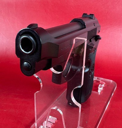 1995 Italian Beretta Model 85 F Cheetah. 380 Auto. LNIB Condition - Image 4 of 14