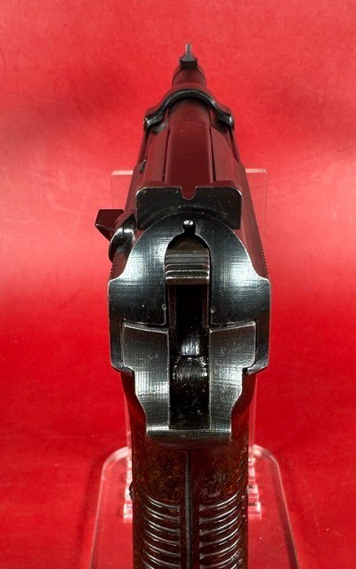 WWII GERMAN 1943 Walther P38 AC43 9mm 2 mags. Excellent Condition - Image 6 of 15