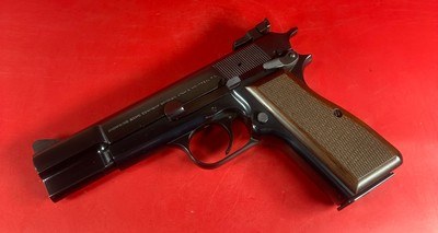 1994 Belgium Browning Hi power, 9mm. 2x13rd mags. Walnut Grips. LNIB. - Image 2 of 15