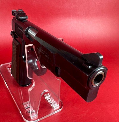 1994 Belgium Browning Hi power, 9mm. 2x13rd mags. Walnut Grips. LNIB. - Image 5 of 15