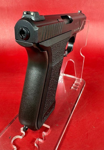 Heckler & Koch HK P7 M13 9mm H&K. Near Mint. Rare Excellent P7M13 - Image 8 of 17