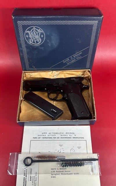Smith & Wesson S&W Model 59 9mm. 2 15 rd mags, Box Tools Papers. Excellent - Image 1 of 14
