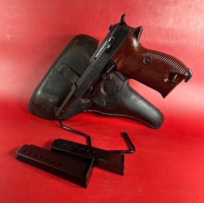 WWII 1943 WALTHER P38 CYQ Spreewerk. 2mags 9mm Holster. Excellent condition - Image 1 of 19