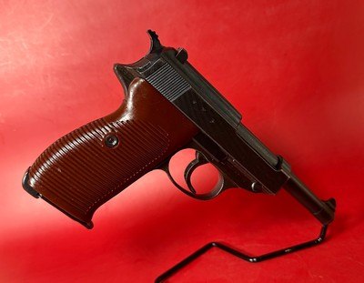 WWII 1943 WALTHER P38 CYQ Spreewerk. 2mags 9mm Holster. Excellent condition - Image 3 of 19