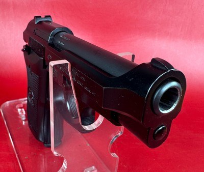 1996 Italian Beretta Model 85 Cheetah. 380 Auto. Excellent Condition - Image 5 of 13