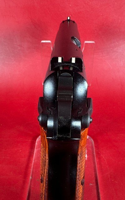 1990 Belgium Browning Hi power, 9mm, 2 mags, Excellent condition. - Image 7 of 16