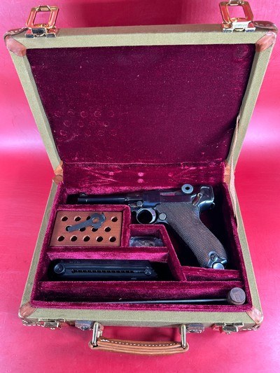 G-Dated 1935 Mauser P08 Luger S/42 9mm. Matching. Presentation. Excellent. - Image 1 of 19