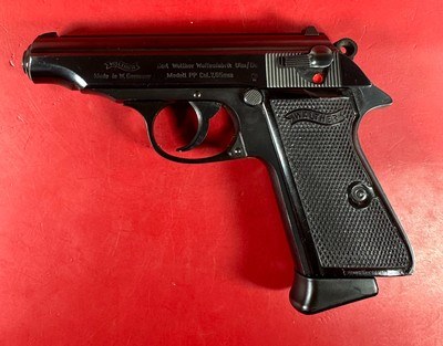 WALTHER PP 7.65MM (32 ACP) BLUED. 2 mags. Excellent Condition - Image 11 of 14