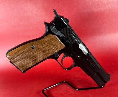 1994 Belgium Browning Hi power, 9mm. 2x13rd mags. Walnut Grips. LNIB. - Image 2 of 14
