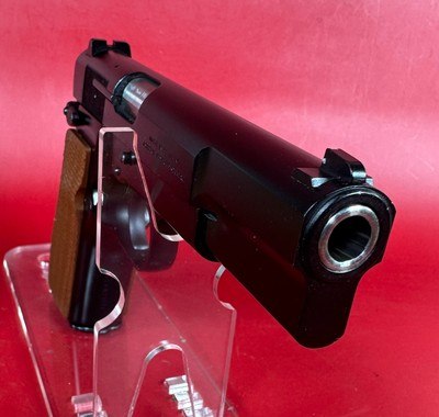 1994 Belgium Browning Hi power, 9mm. 2x13rd mags. Walnut Grips. LNIB. - Image 5 of 14