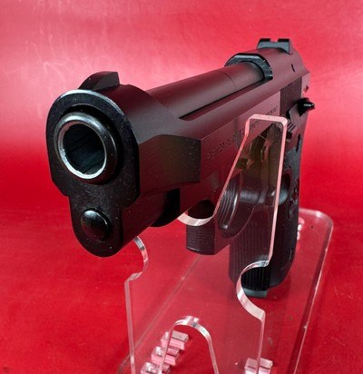 1990 Italian Beretta Model 85 F Cheetah. 380 Auto. 2 mags. Excellent Condition - Image 4 of 13