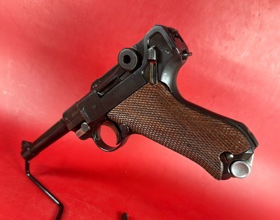 WWII 1937 Mauser P08 Luger S/42 9mm. Matching. Full Rig Excellent condition - Image 2 of 17