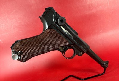 WWII 1937 Mauser P08 Luger S/42 9mm. Matching. Full Rig Excellent condition - Image 3 of 17