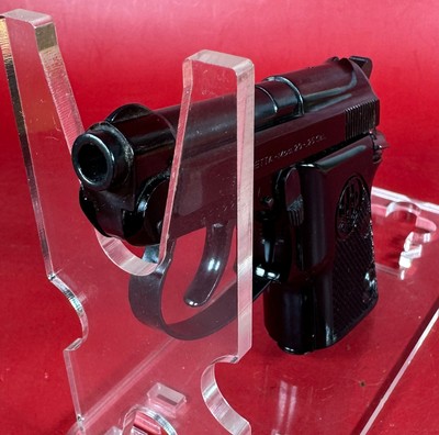 Beretta Model 20 25ACP Tip Up Barrel. 2 mags. Excellent condition. Rare - Image 4 of 13