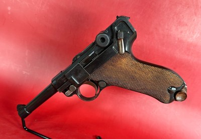 German DWM Luger Pistol P08 .30 Luger. 2 mags. Tool. Holster. Matching. - Image 2 of 15