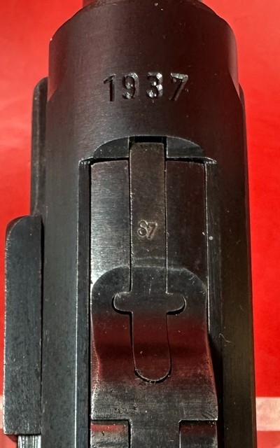 1937 Mauser P08 Luger S/42. 9mm. Holster. All matching. Excellent Condition - Image 8 of 20