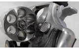Smith & Wesson ~ 629-3 ~ .44 Magnum - 3 of 6