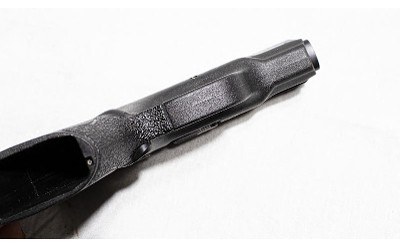 Smith & Wesson ~ M&P 40 Shield ~ .40 S&W - Image 3 of 5