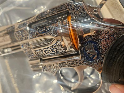 Colt Python Sapphire 357 RARE NEW IN BOX - Image 4 of 6