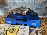 Smith & Wesson 500 4" Ported Barrel with Original Box & Papers - 4 of 7