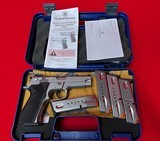 *sold pending funds*Excellent Smith & Wesson 5906 with Case and 5 Factory Magazines - 1 of 11