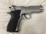 SMITH AND WESSON MODEL 4003 .40 S&W - 2 of 11