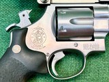 Smith & Wesson Model 629-3 Classic with Oak Case and Scope.44 Magnum - 6 of 14