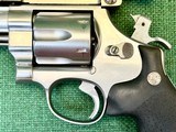 Smith & Wesson Model 629-3 Classic with Oak Case and Scope.44 Magnum - 7 of 14
