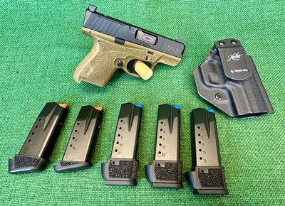 Kimber R7 Mako OR Bundle with Original Box, Bag, Holster, and 4 Magazines9mm - Image 2 of 16