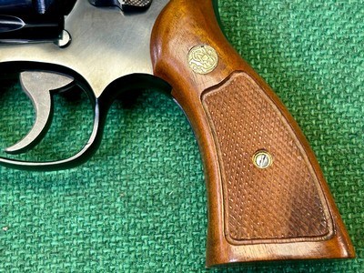 Smith & Wesson Model 15-4with Box.38 Special - Image 9 of 19