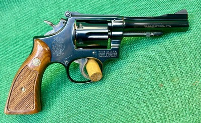 Smith & Wesson Model 15-4with Box.38 Special - Image 2 of 19