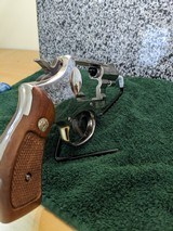 Smith and Wesson model 10-7 / .38 Special - 6 of 13