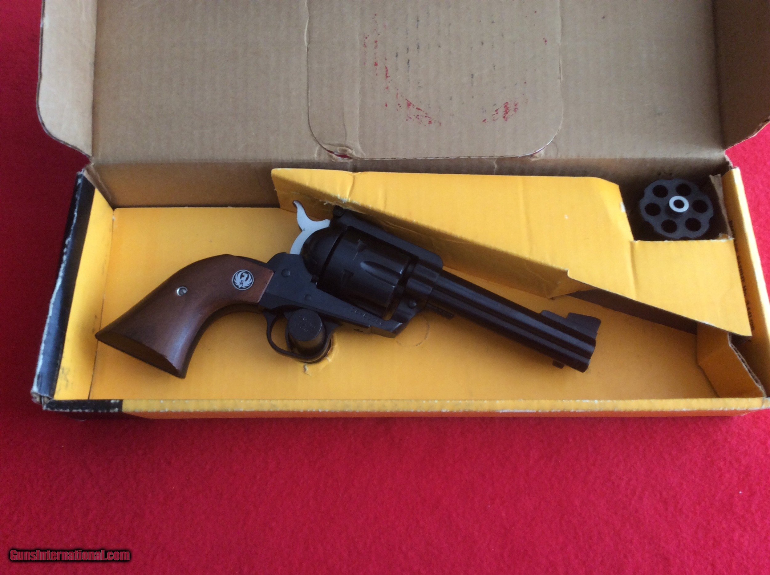 Ruger New Model Blackhawk Convertible 357 And 9mm Cylinder 1983