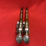 A PAIR OF GEORGE WASHINGTON SILVER MOUNTED FLINT LOCK PISTOLS - 6 of 7
