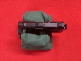 SMITH & WESSON 380 CAL. BODYGUARD WITH LAZORNEW IN POUCH - Image 4 of 7