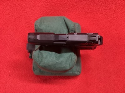 SMITH & WESSON 380 CAL. BODYGUARD WITH LAZORNEW IN POUCH - Image 4 of 7
