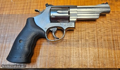Smith & Wesson
Model: 629-6
Cal: 44 Mag