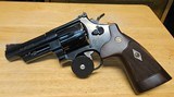 Smith & WessonModel: 29-10Cal: 44 mag - 4 of 5