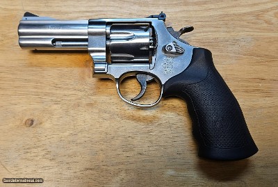 Smith & Wesson
Model: 610
Cal: 10mm