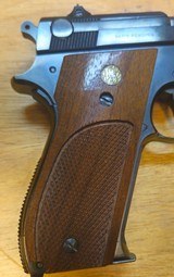 Smith & WessonModel:39Cal: 9mm - 7 of 7