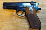 Smith & Wesson
Model: 39
Cal: 9mm - 2 of 7
