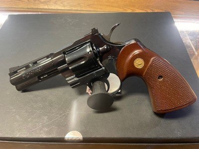 Colt python