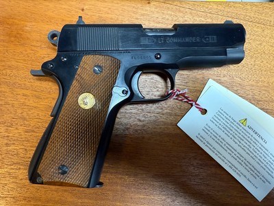colt 1911 lt commander series 80 - Image 1 of 3