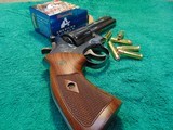 Smith & Wesson Model 586 (No Dash) .357 Combat Magnum with 4" Barrel - 1 of 15